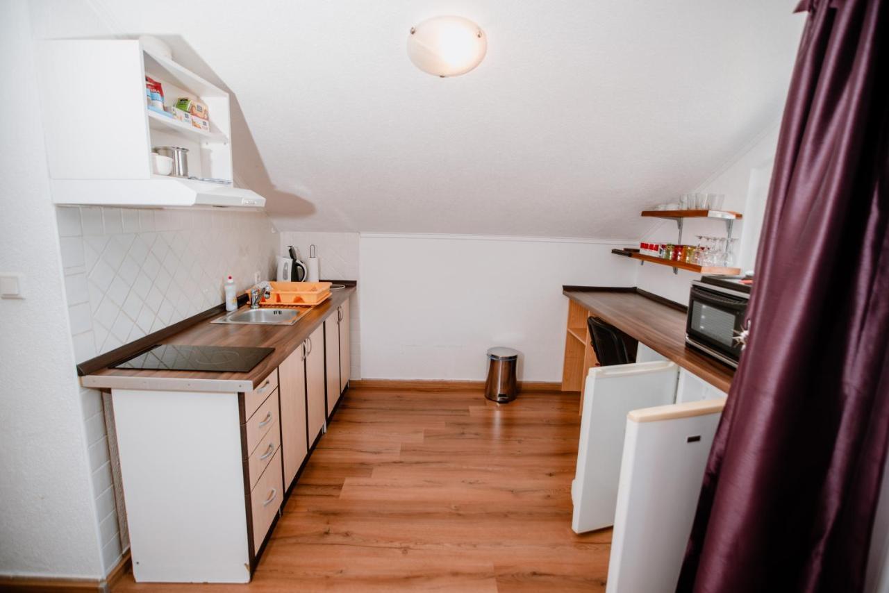 Apartamento Apartmens Leona Karlobag Exterior foto